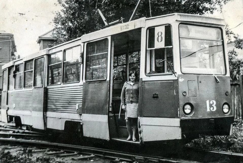 Трамвай куйбышева. КТМ 5 Куйбышев. КТМ 5 Омск. Трамвайное депо 1930. Трамвайное депо 80 года.