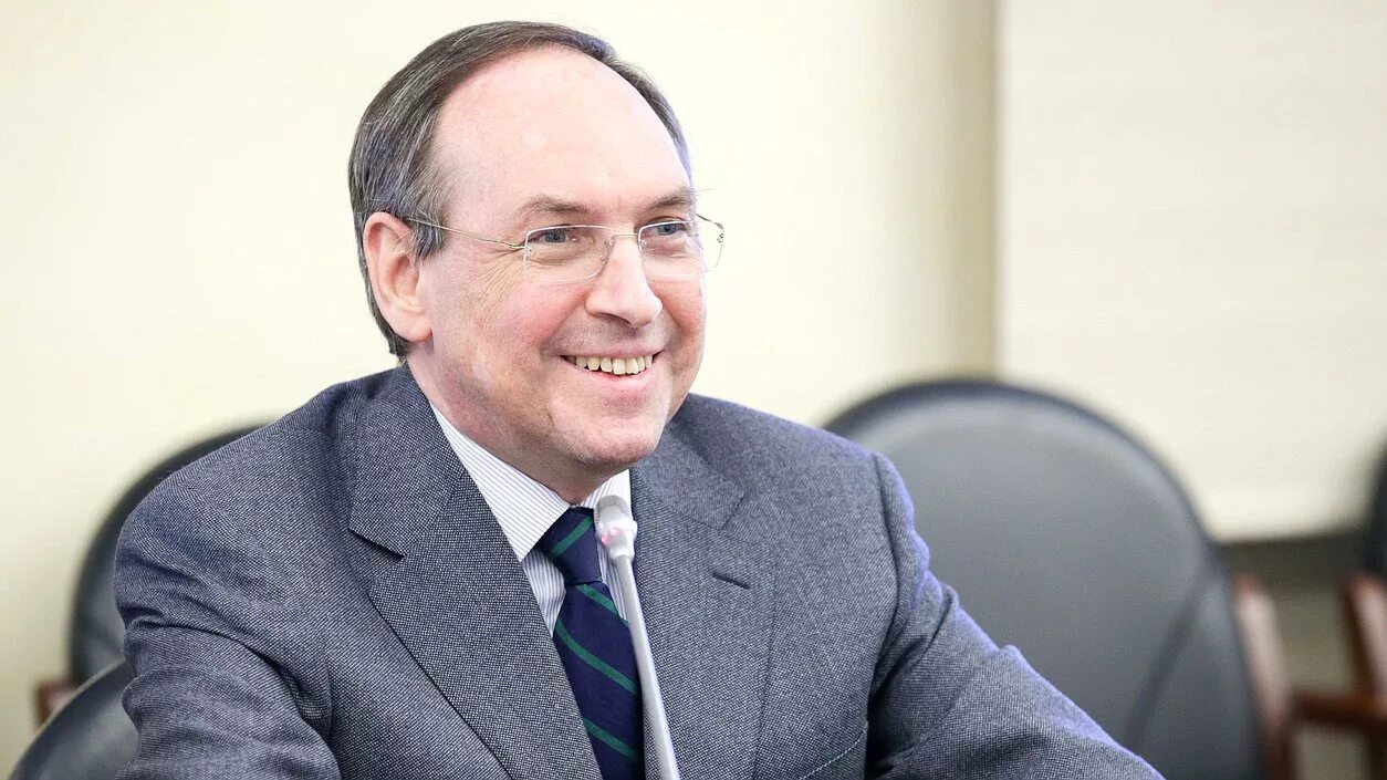 кабышев сергей владимирович справедливая россия. сергей кабышев и путин. совещание по развитию региональных аэропортов. кабышев сергей юрьевич. кабышев сергей владимирович.