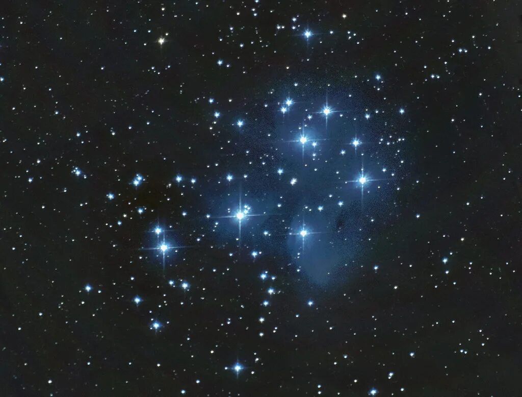 Созвездие Плеяды. M45 Плеяды. Плеяды семь сестер. Стартрек Плеяды. Что такое плеяды в астрономии