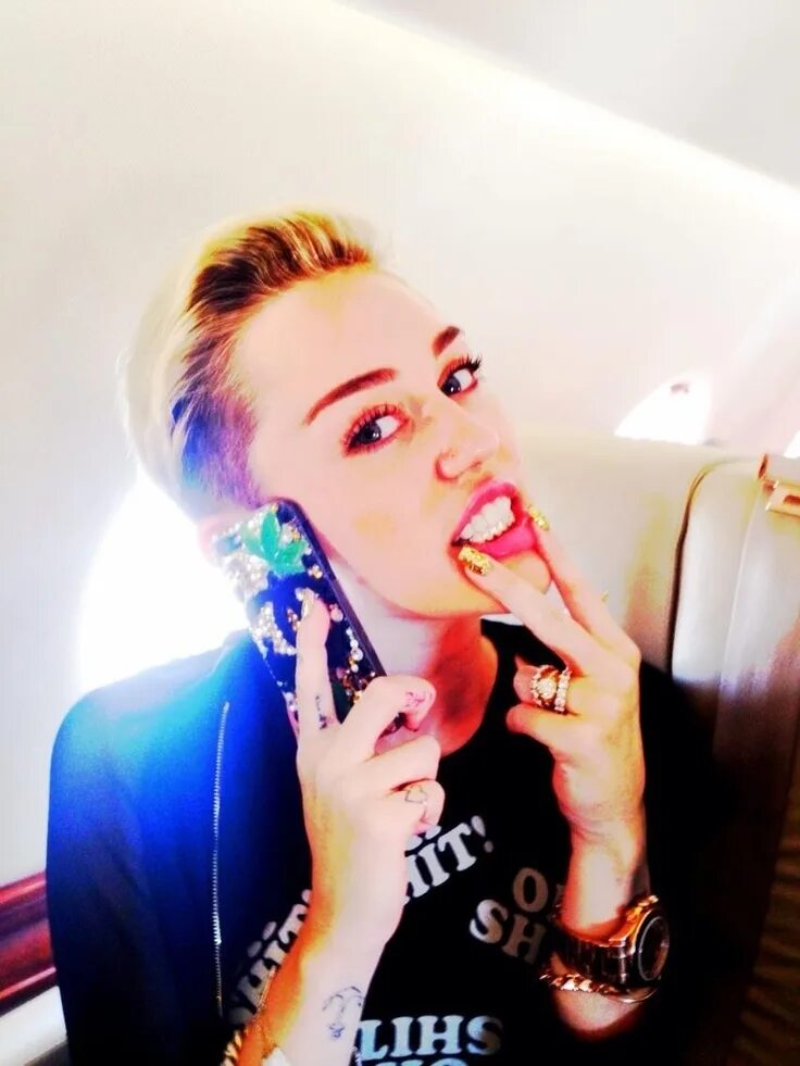 Miley cyrus. Майли сайрус инстаграм 2013. Майли сайрус фото 2021. Сайрус инстаграм. Майли сайрус инстаграм.
