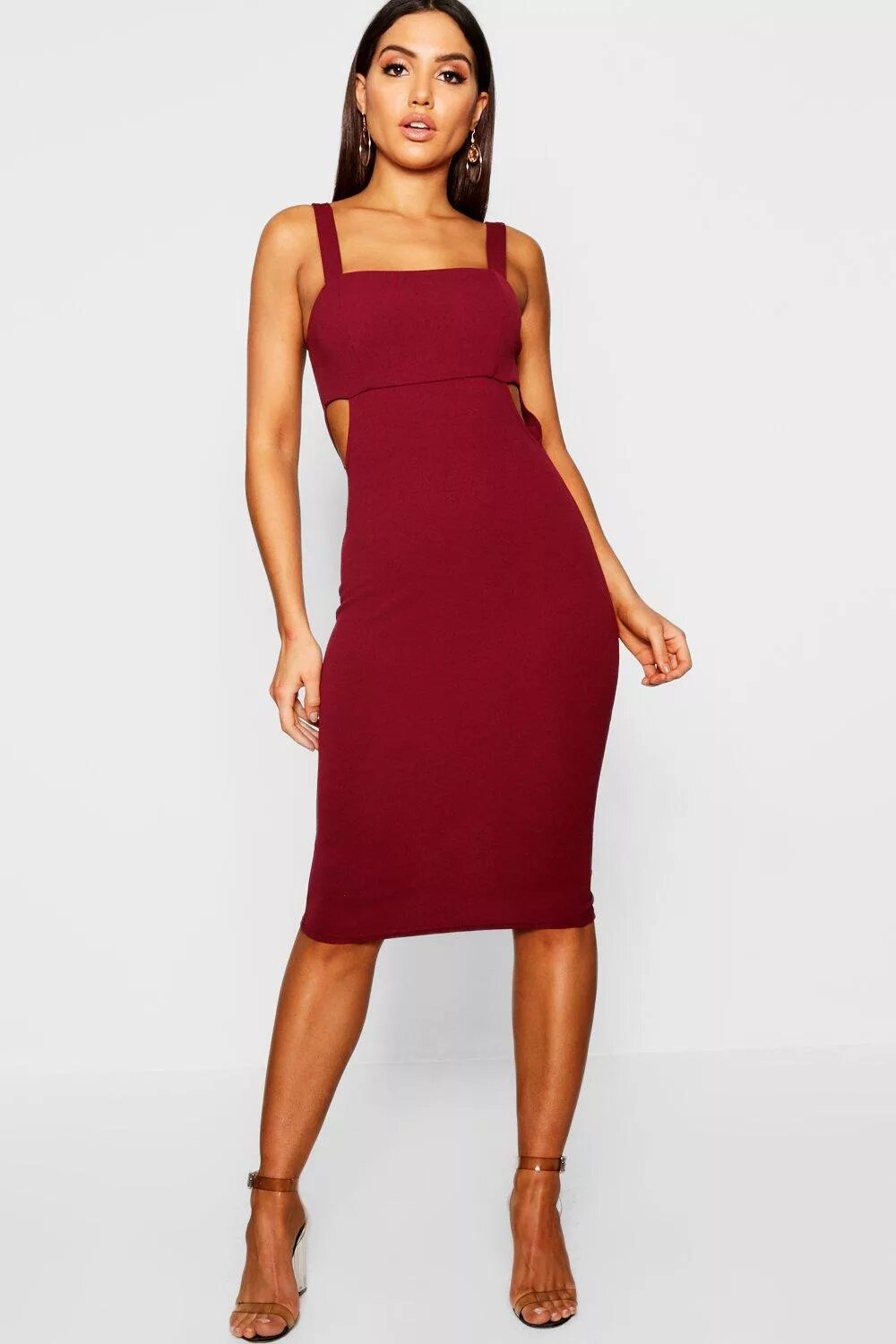 черное платье с боковым разрезом. украшения к бордовому платью. черное платье с вырезом на груди. платье с вырезом на животе. вырез сбоку.