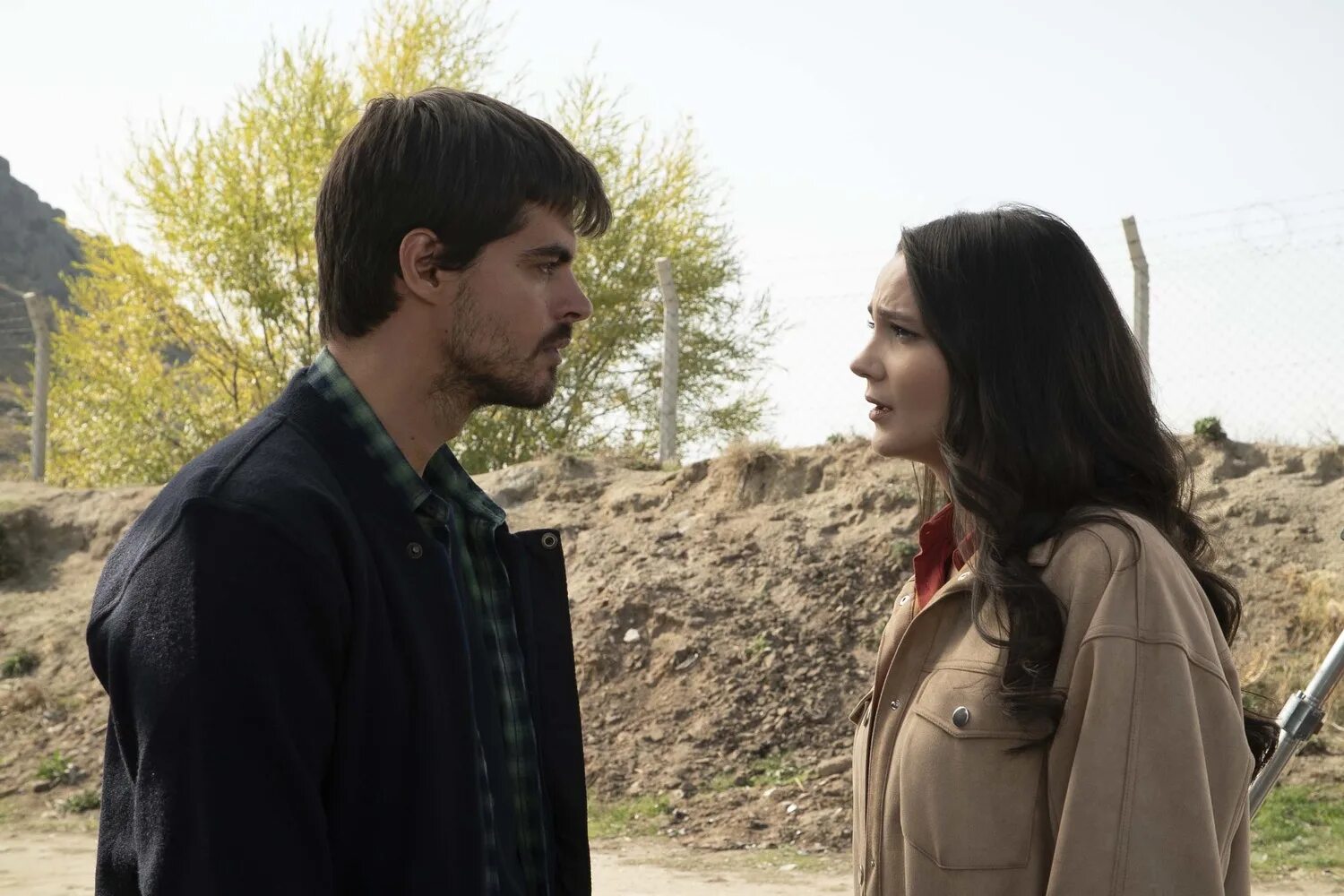 Гора генюль турецкий сериал. Гора сердца турецкий содержание. Гюльсим али. Gönül daği турецкий сериал. Гора сердца турецкий сериал.