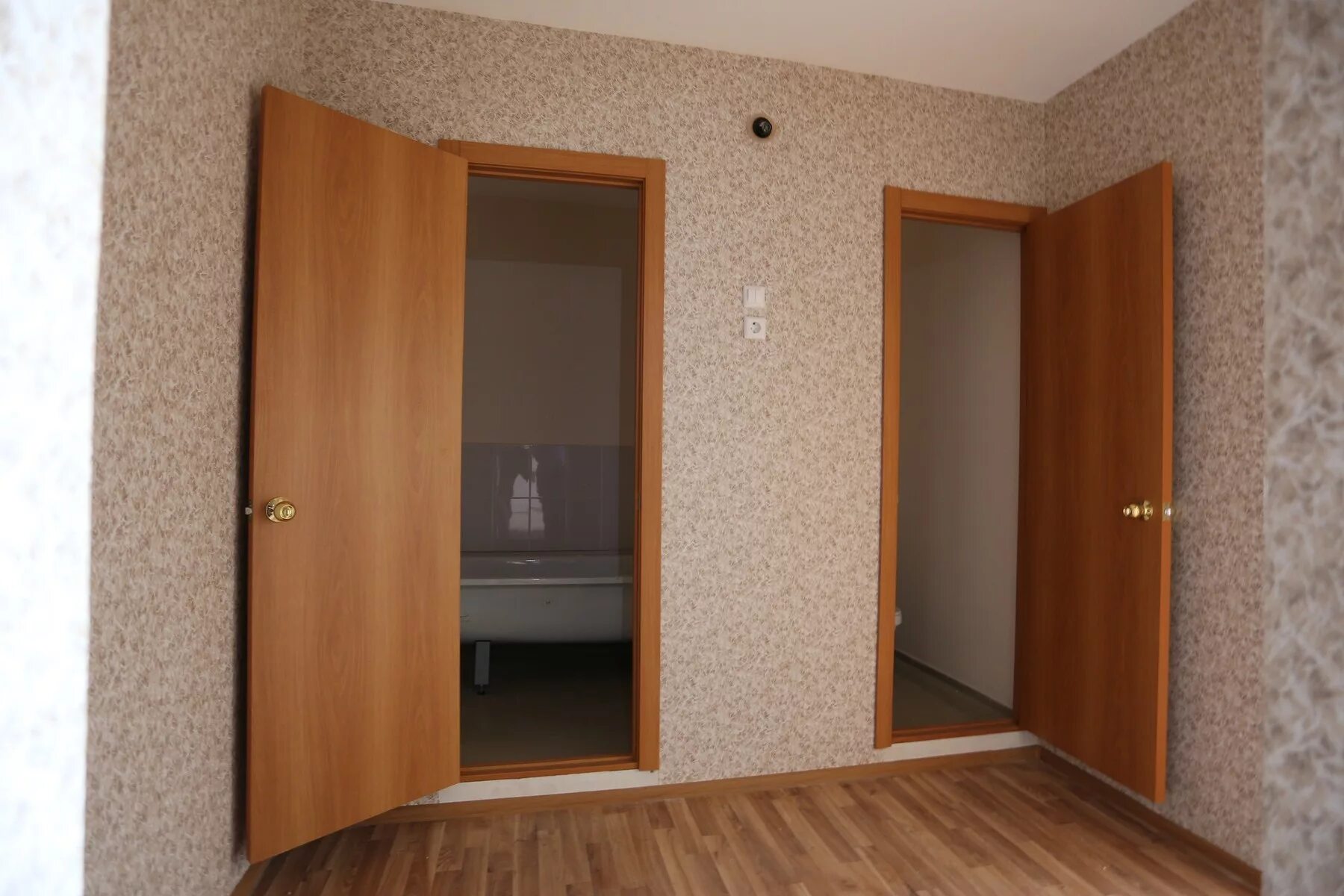 чистая слобода планировка 3 комнатная. чистовая отделка кпд. чистая слобода новосибирск отделка квартир. двушка на слободе планировки.