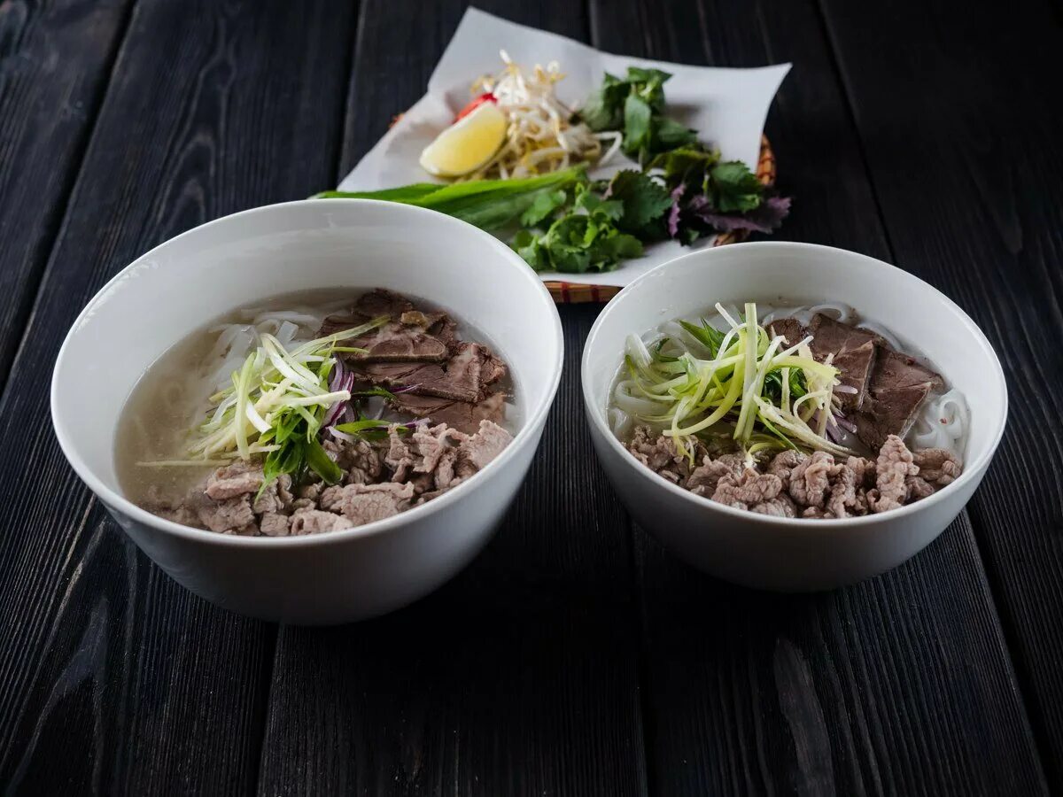 Фо бо кухня. Суп фо бо вьетнамский рецепт. Бун шот ванг. Бульон фо бо. Рамен лапша кукси.