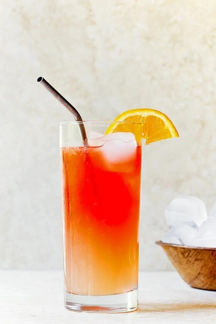 Campari Orange коктейль. Кампари Марго коктейль. Кампари с апельсиновым соком. Кампари Фреш.