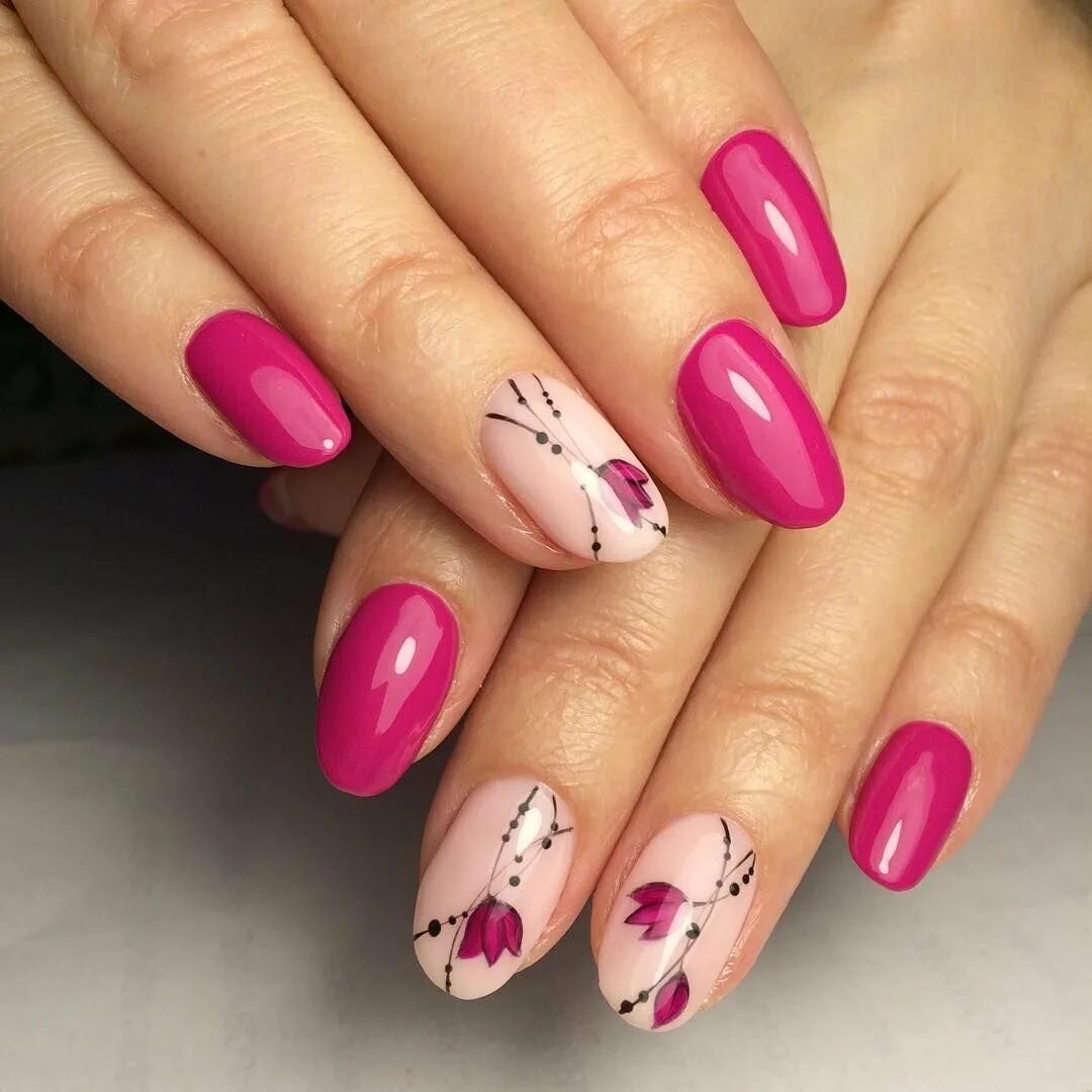 Яркие весенние ногти. Розовые ногти. Розовые ногти с цветочками. Яркий розовый маникюр. Простой дизайн ногтей на весну