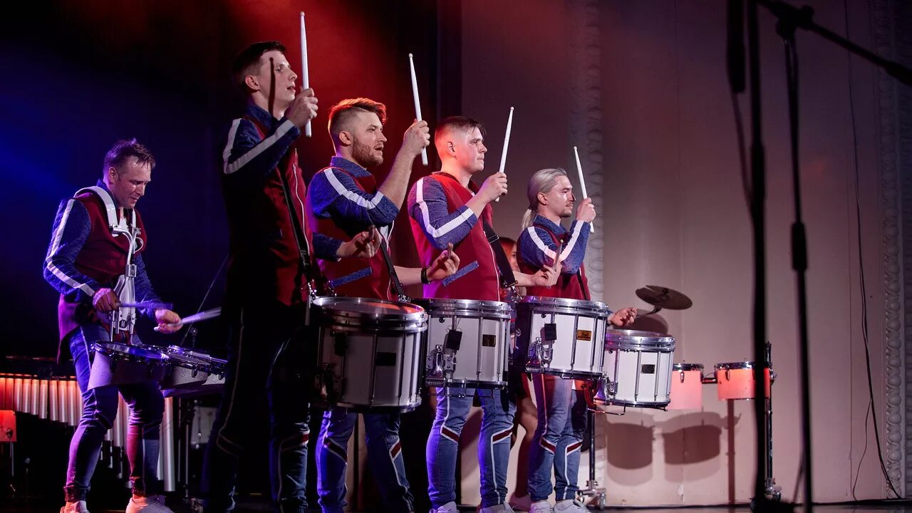 шоу барабанщиков чувство ритма. барабанщики екатеринбург. концерт барабанщиков афиша. шоу барабанщиков vasiliev groove. барабанщики екатеринбург.