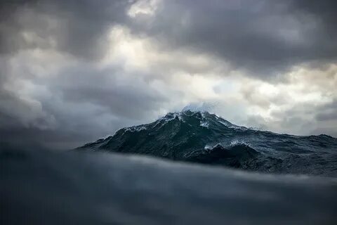 Море волны горы