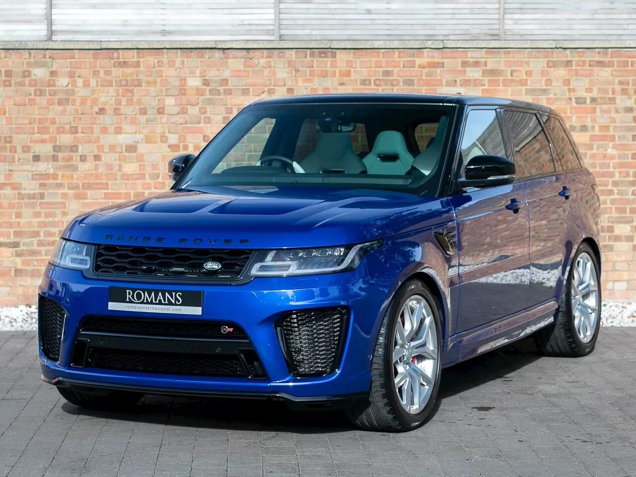 Rover rover sport svr. Land Rover range Rover Sport SVR. Range Rover Sport SVR. Range Rover SVR 2018. Ленд Ровер Рендж Ровер спорт SVR 2020.