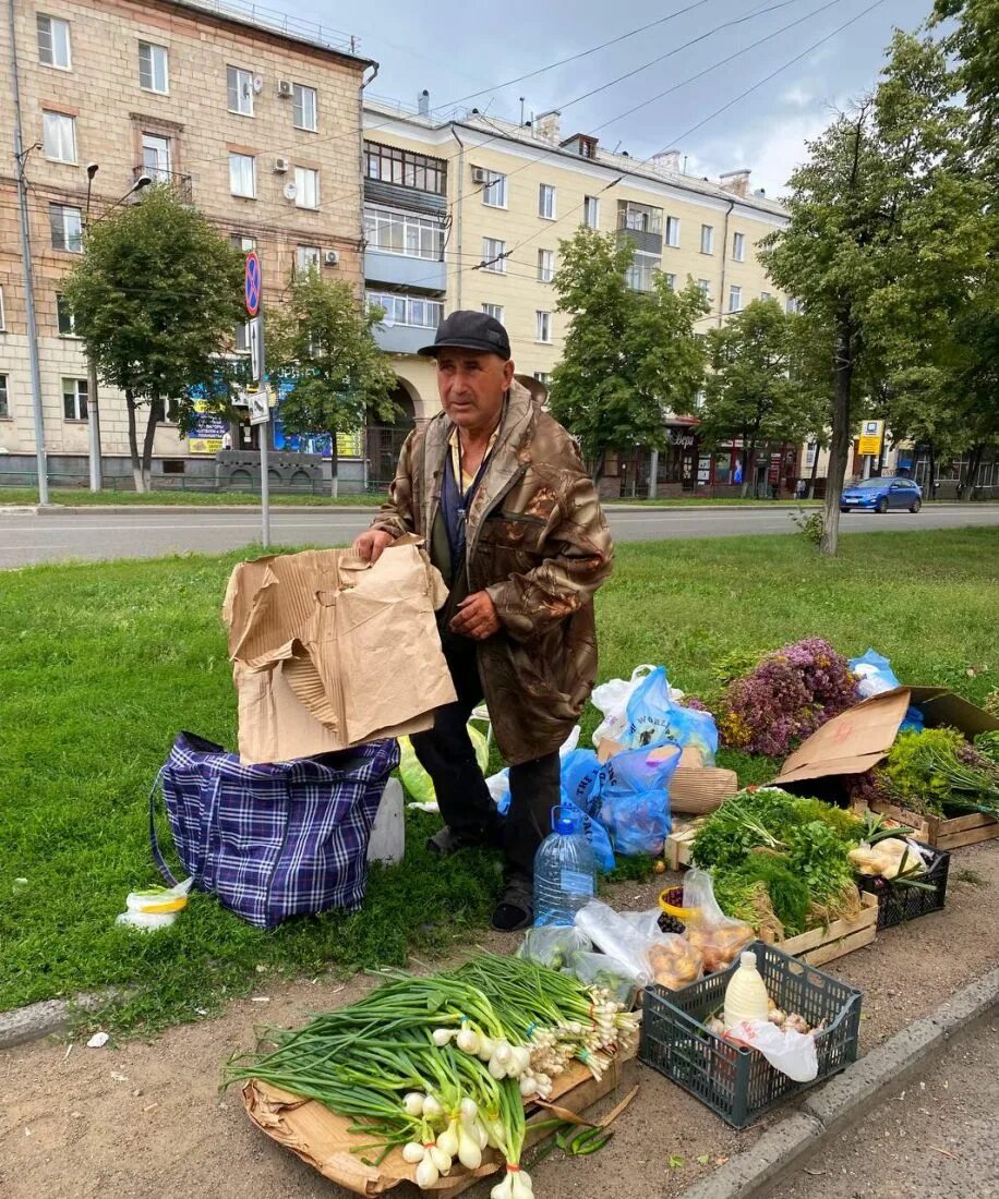 Торгаш фото. На рынке. Площадь. Торгаш на рынке. Купить в новокузнецке сегодня