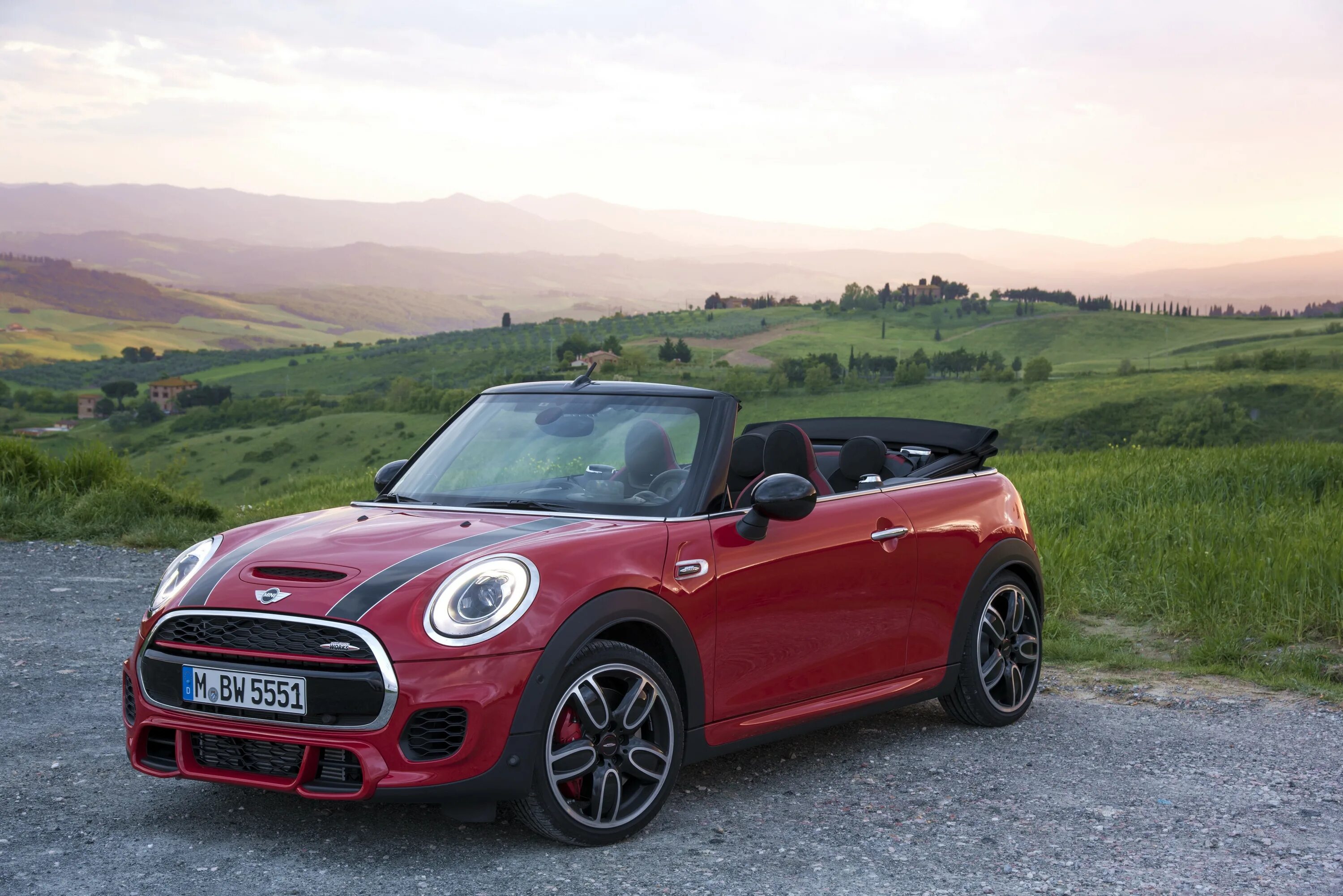 Мини купер кабриолет. Mini John Cooper works Cabrio. Мини Купер кабриолет 2016 красный. Mini Cooper JCW Cabrio. Mini Купер кабриолет.