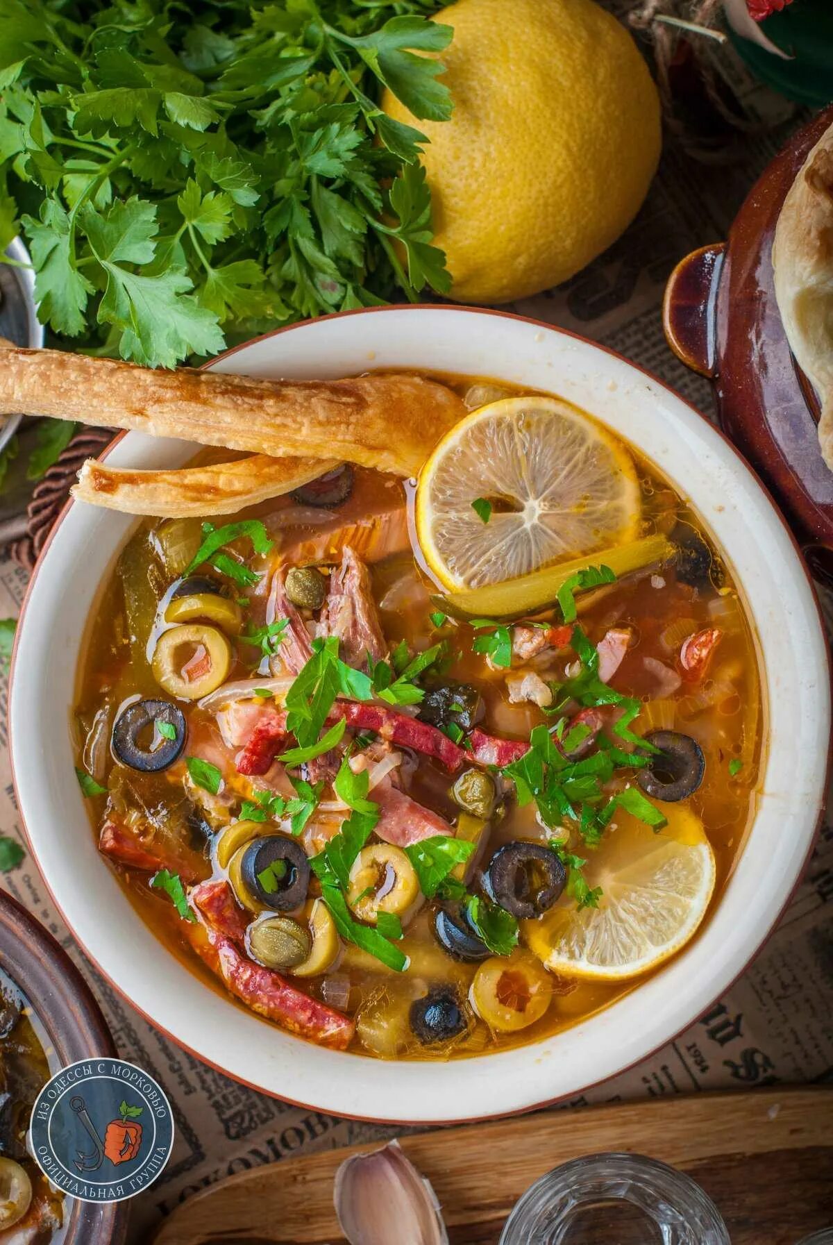 Солянка мясная сборная мясная. Сборная наваристая солянка. Мясная солянка Шоколадница. Солянка сборная классическая