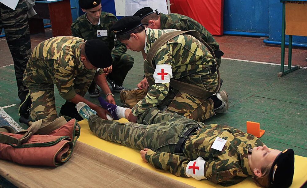 Зарница медицина. Военная медицинская подготовка. Военно-медицинская подготовка. Военно-спортивные соревнования. Военные спортивные состязания.