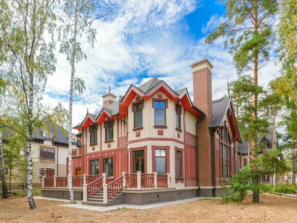 Поселок лэйнхаусов ильинка. Ильинка лейнхаус. Поселок ильинка. Ильинское жилье. Кп горки 6.