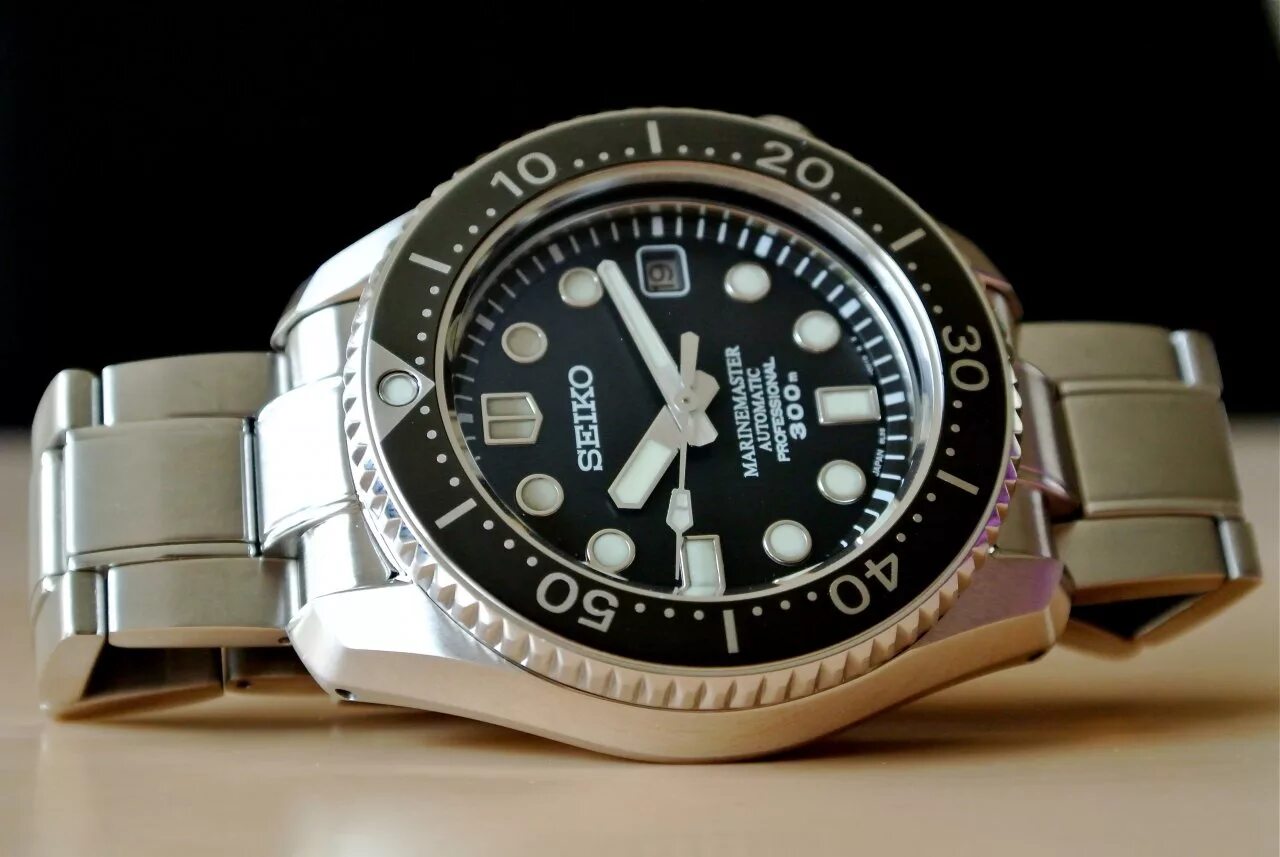 Хорошие часы сейко. Часы Seiko Marinemaster. Сейко Маринмастер 300м. Sbdx001 Seiko. Сейко Маринмастер 1970.