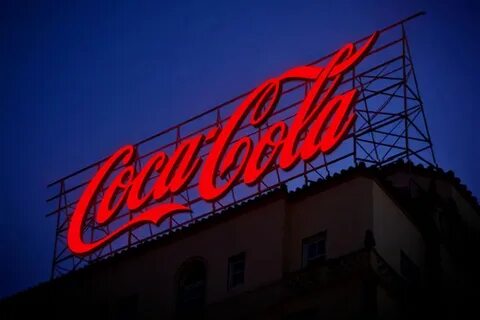 Вывеска на здании