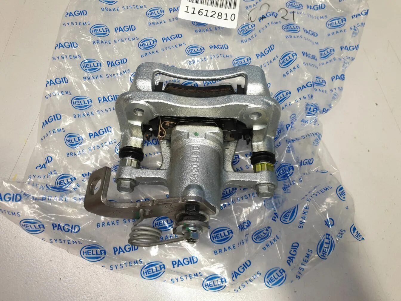 Задний суппорт киа рио 2013. Задний суппорт киа рио 3. Суппорт задний рио 3. Суппорта рио 3 задний. Суппорт задний левый киа рио 3.