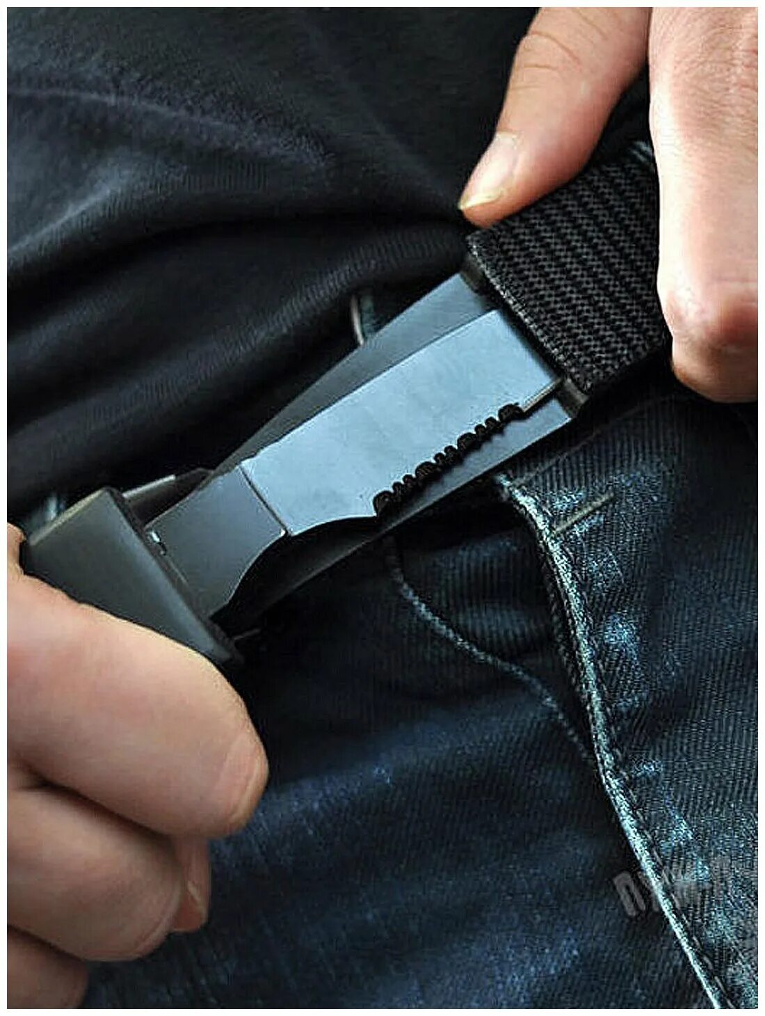 Ремень с ножом с пряжкой для скрытого ношения. Нож замаскированный в пряжке ремня. Belt knife ремень dv 01 ремень. Нож ремень grizzly. Нож ремень master cutlery valois usa.