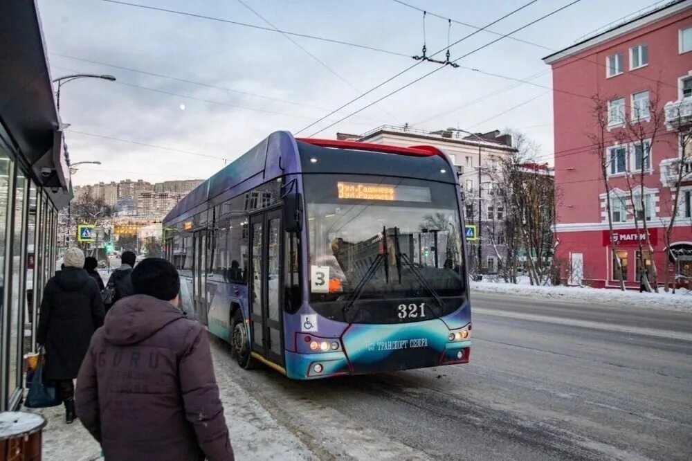 До скольки работают троллейбусы. Троллейбус. Мурманский троллейбус. Новый троллейбус. Троллейбус 30.