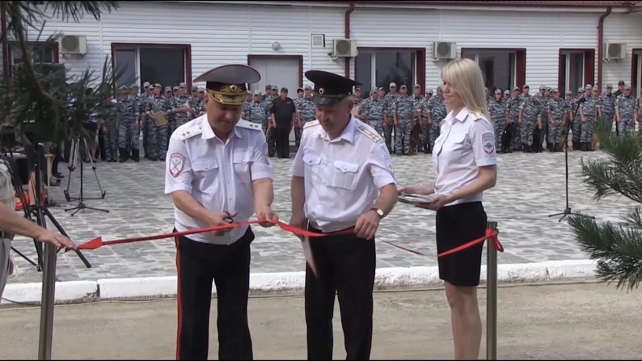 Волгоград капитан полиции\. Полицейская машина волгоград. Кравченко александр николаевич волгоград. Полиция волгоградской области. Городищенский ровд.