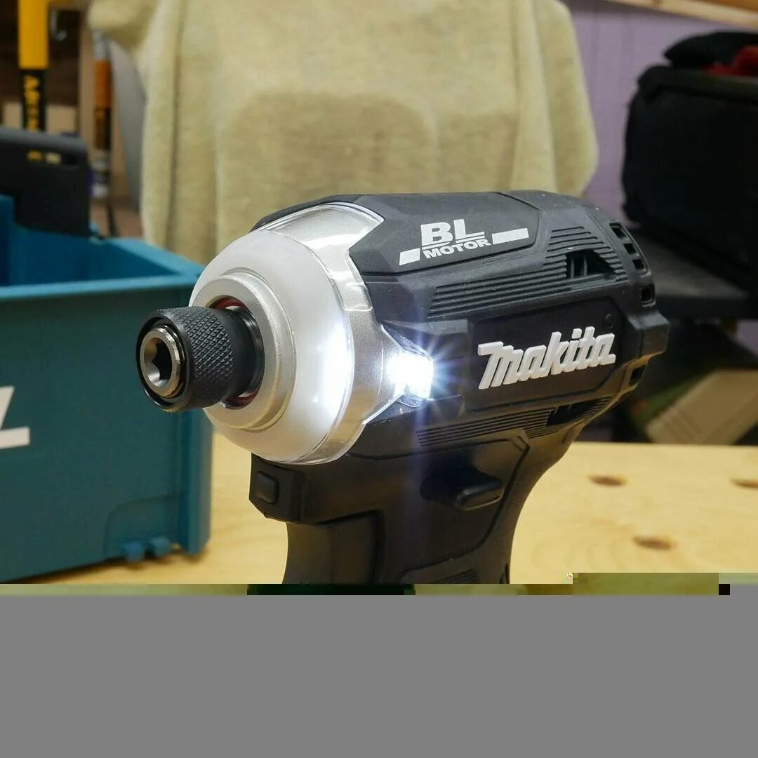 Makita dtd171. Гайковёрт Макита dtd171. Makita 171z. Импакт Макита 171. Купить макиту 172