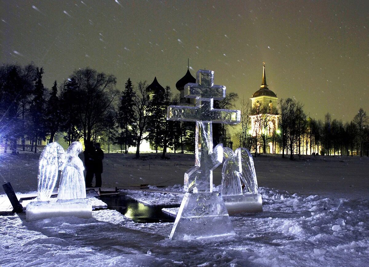 Звон мороза. Хрустальные звоны Каргополь. Фестиваль хрустальные звоны в Каргополе. Крещение зима. Крещенская ночь.