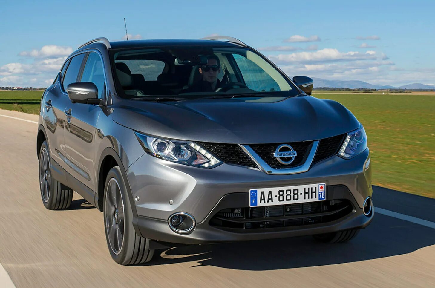 Ниссан английской сборки. Nissan Qashqai 2022 новый. Ниссан Кашкай 2014. Ниссан Кашкай 2023. 8. Nissan Qashqai.