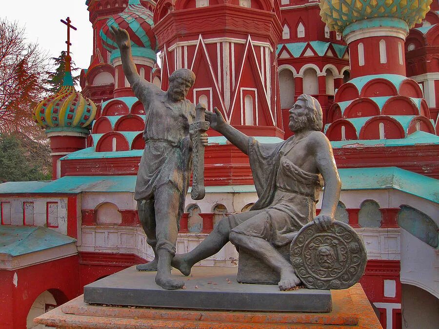 памятник минину и пожарскому города. кузьма минин и дмитрий пожарский памятник в москве. памятник минину и пожарскому города. 4 ноября минин и пожарский. п.