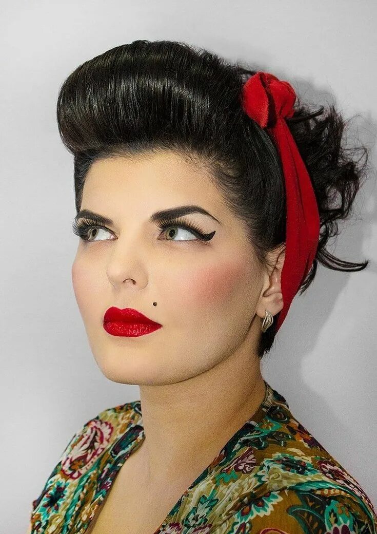 прическа в стиле гэтсби. прическа стиляги. макияж на день рождения. одежда макияж прическа. прическа и макияж в стиле гэтсби.