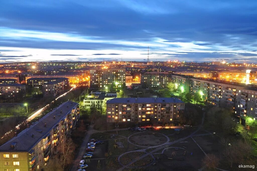 Магнитогорск область. Магнитогорск. Магнитогорск виды города. Магнитогорск площадь города. Ночной Магнитогорск.