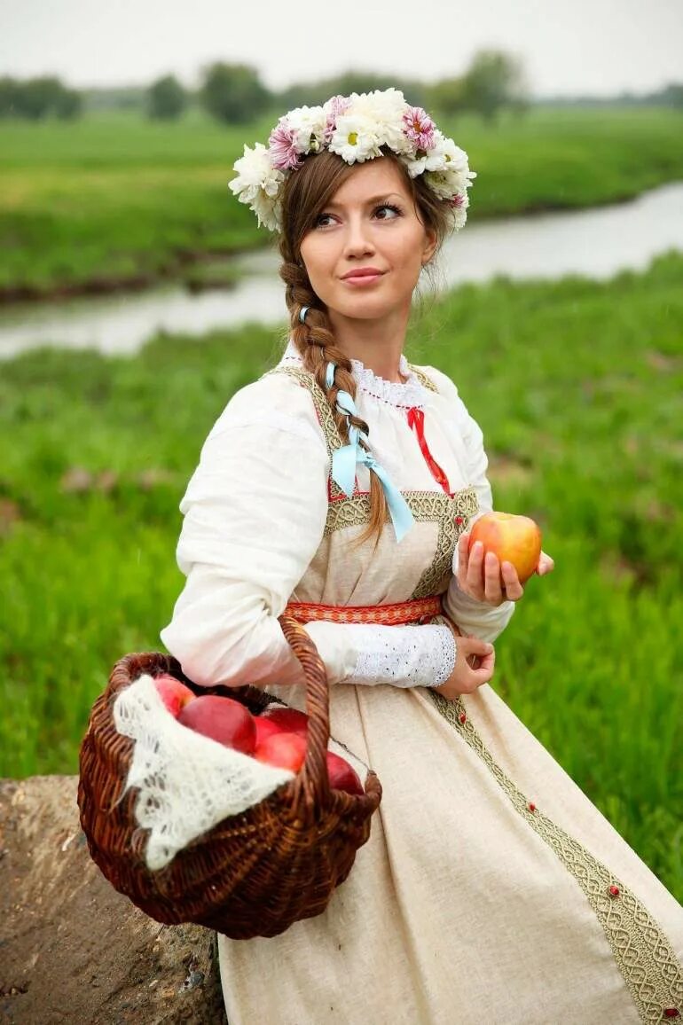 Образ бабу. Slavyanochka Анастасия Бойко. Анастасия Бойко (Славяночка). Донская казачка внешность. Славянские девушки.