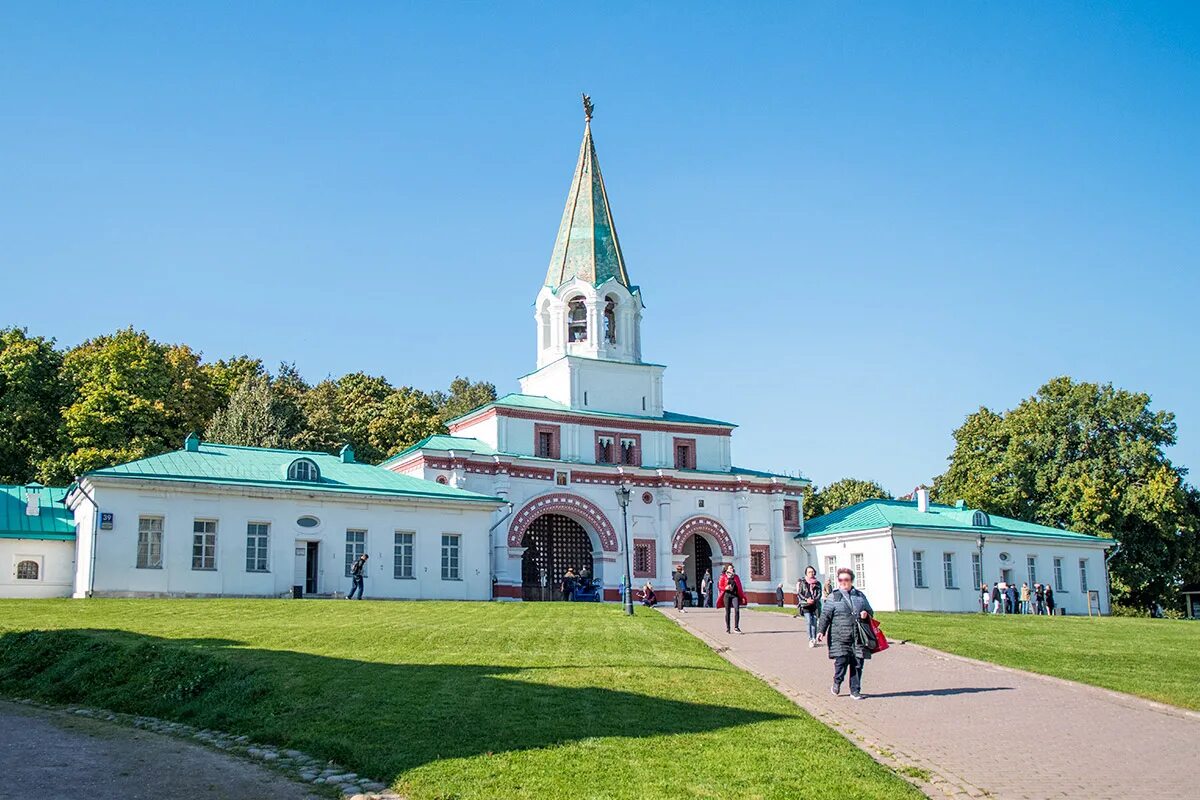 Музей заповедник коломенское государев двор. Коломенское музей-заповедник церковь вознесения. Коломенское вид сверху. Можно ли в коломенское с собакой. Парк заповедник коломенское.