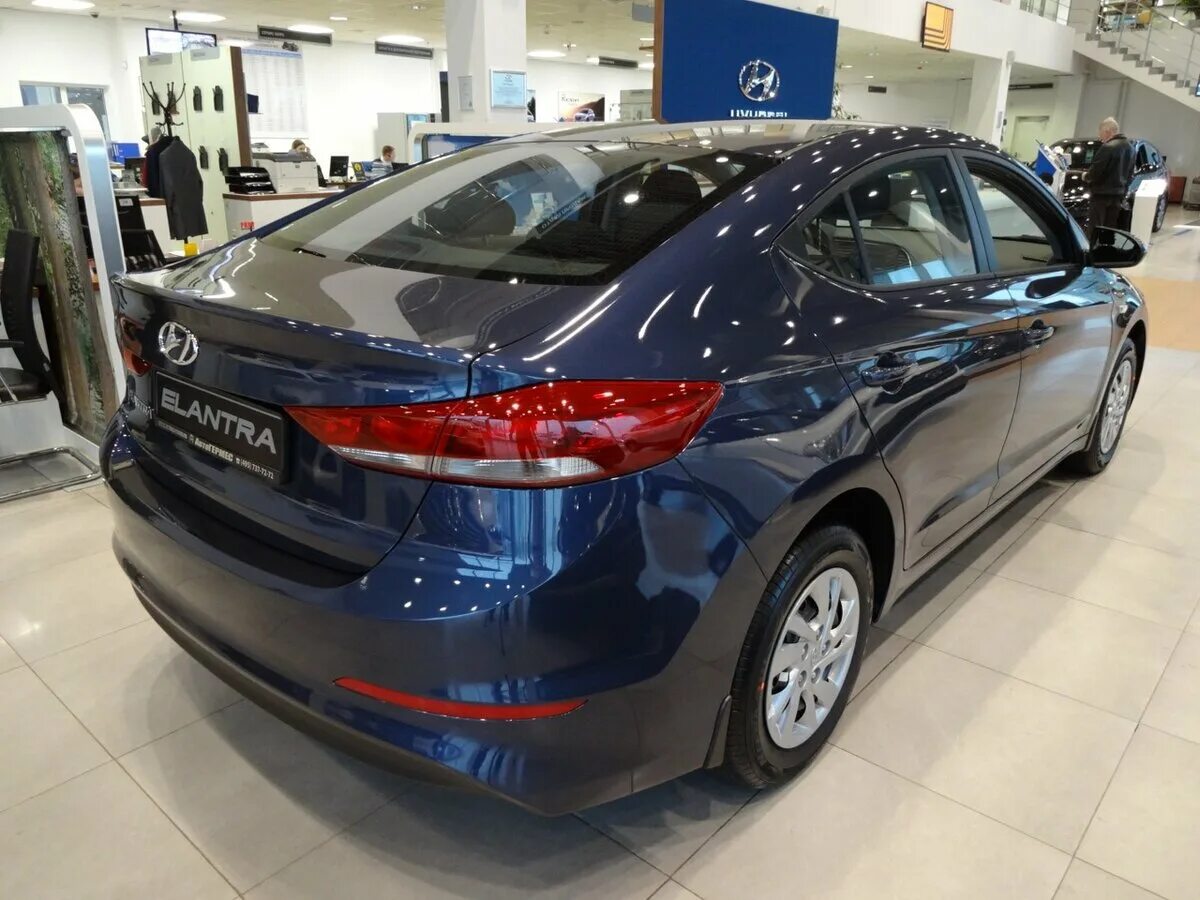 Синяя элантра. Hyundai elantra 2018. hyundai elantra 2017 синяя. hyundai elantra 2018 синяя. hyundai elantra, 2016 синий.
