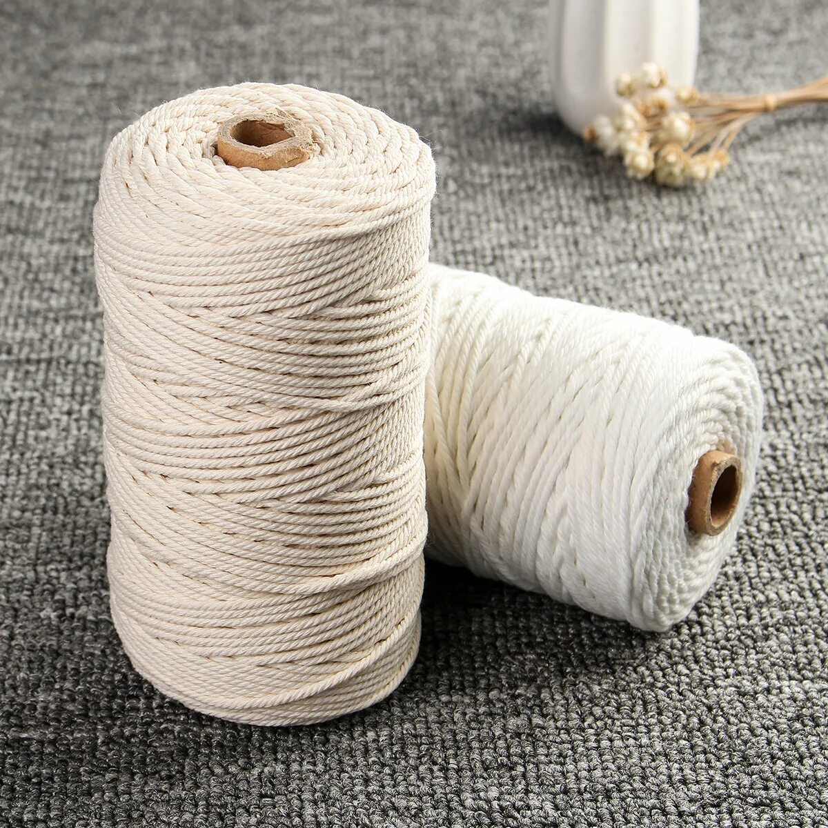 Шпагат джутовый зубр 500м (50105-500). Лавсан 350л. Нитки армированные 200 лх. Плотные нити. 8мм бобина 200м цвет черный/белый.