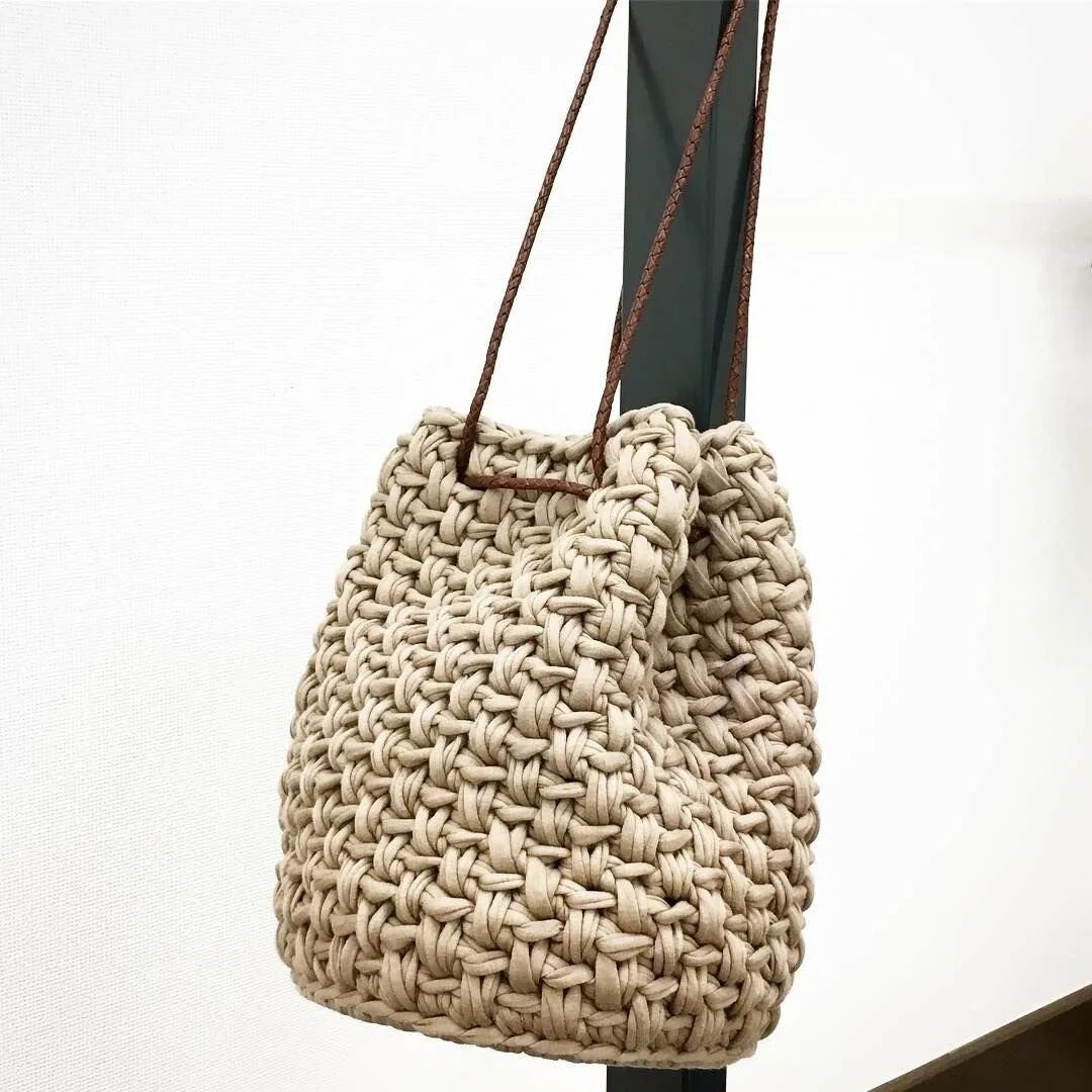 Связать ручки для сумки из шнура. Сумка торба из полиэфирного шнура. Bolso Crochet сумка. Квадратная вязаная сумка. Вязаные сумки крючком.