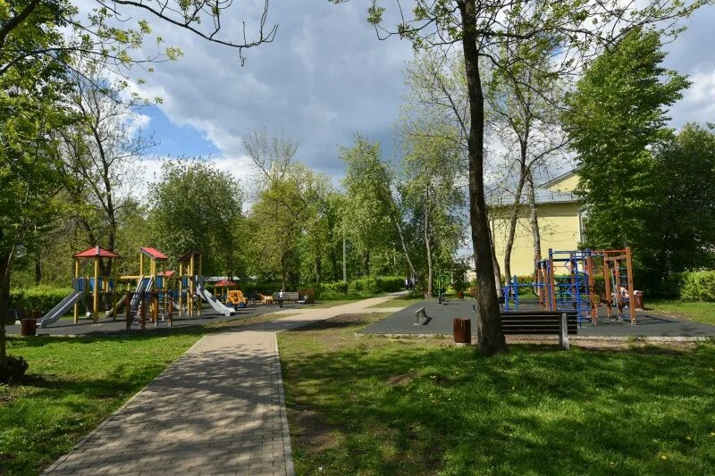 В Перми благоустраивают дворы, тротуары, детские площадки - KP.RU