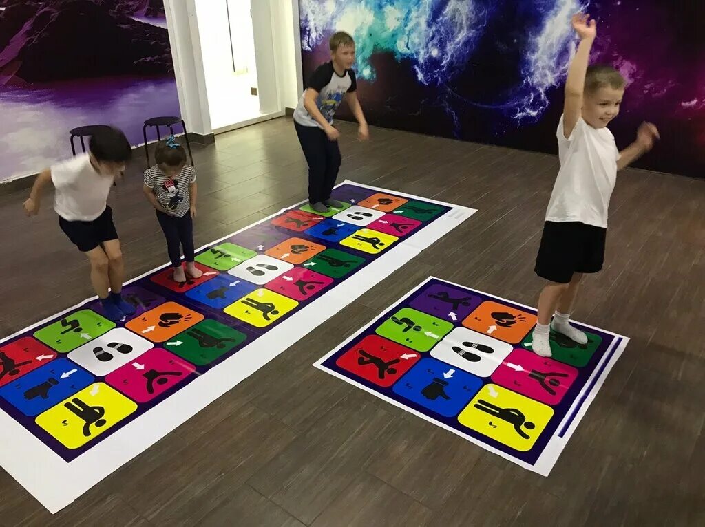 Сафари тобольск. Сафари тобольск фото. Тц сокол сафари парк. Тобольск сауна карибы пещера. Сафари тобольск детский центр.