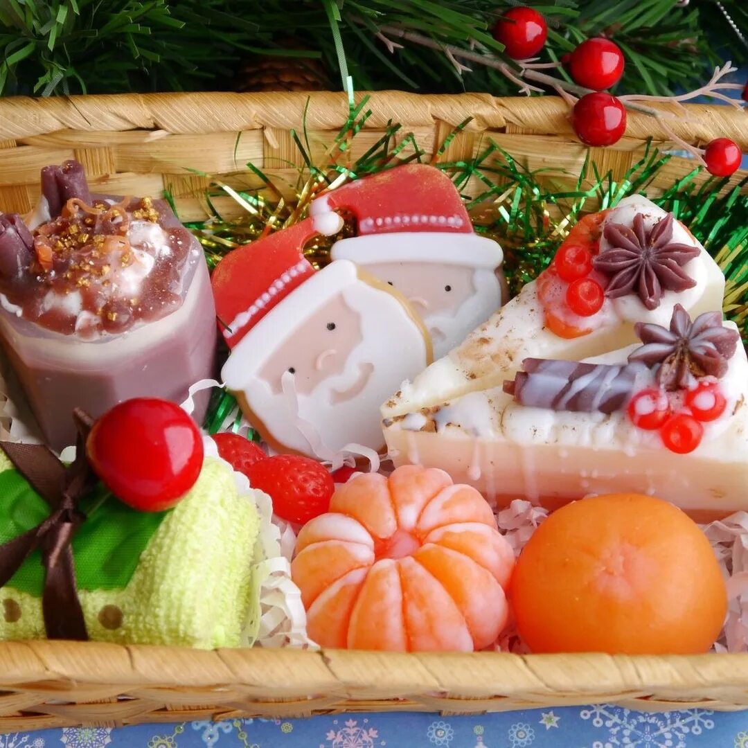 Подарки на новый год еда. Новогоднее мыло. подарок на новый год. мыло ручной работы. вкусные подарки на нг.