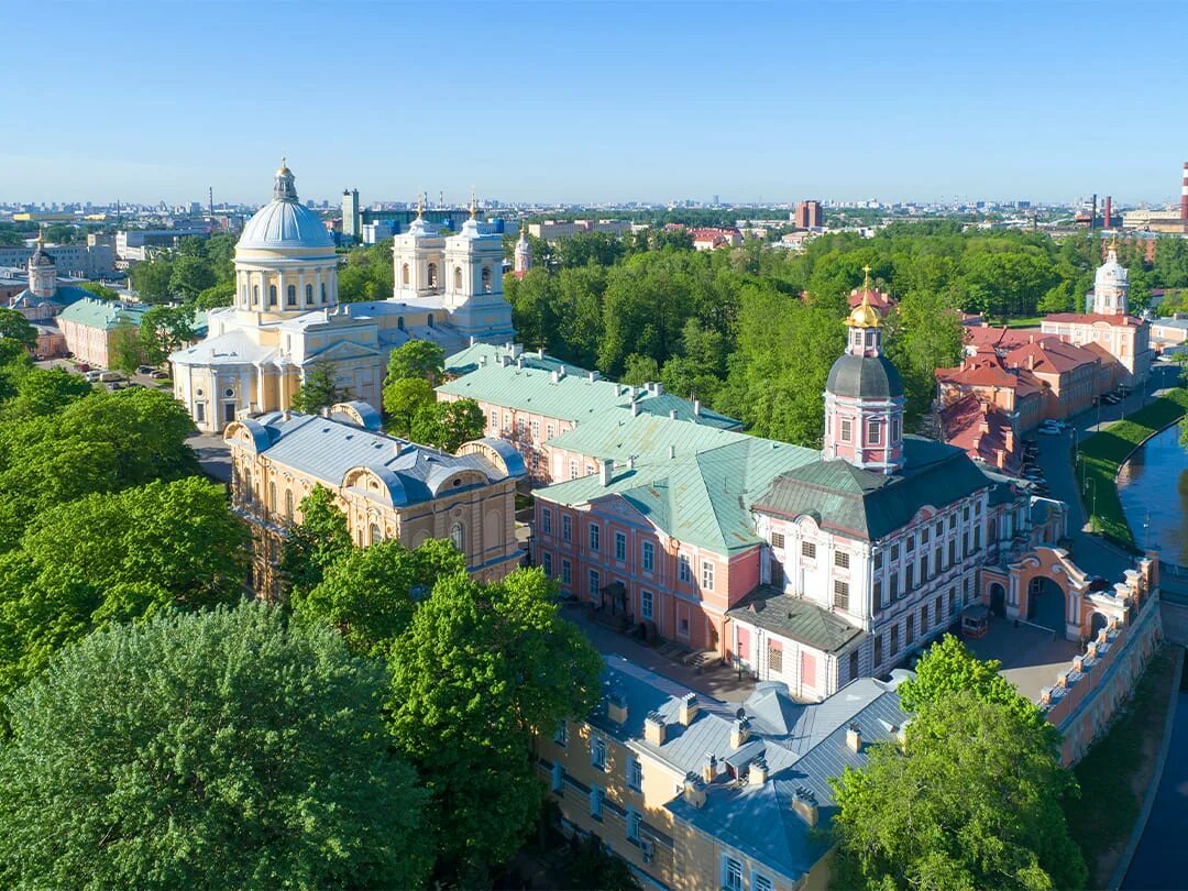 Александро невская лавра мужской монастырь. Александро-невская лавра в санкт-петербурге вид сверху. Александро-невской лавре санкт-петербурга. Комплекс александро-невской лавры. Территория александро невской лавры.