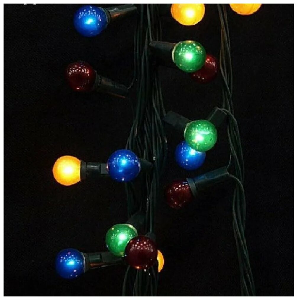 Красивые гирлянды. В пяти одинаковых елочных гирляндах 45 лампочек. Новогодние огоньки. Новогодние огоньки. Новый год гирлянда.