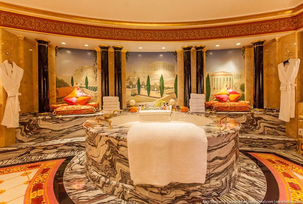 Особняк алишера усманова на рублевке. Дворец алишера усманова. Апартаменты дональда трампа в трамп тауэр. Дорогая комната. Отель 7 звезд дубай бурдж аль араб.