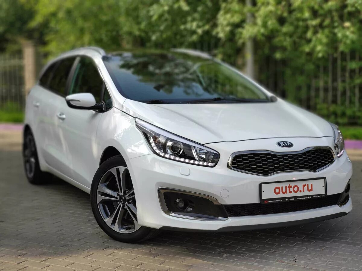 Киа СИД 2017 белый. Киа СИД 2016 универсал белый. Kia Ceed 2017 универсал. Kia Ceed белая универсал 2015 года. Киа сид 2017 купить