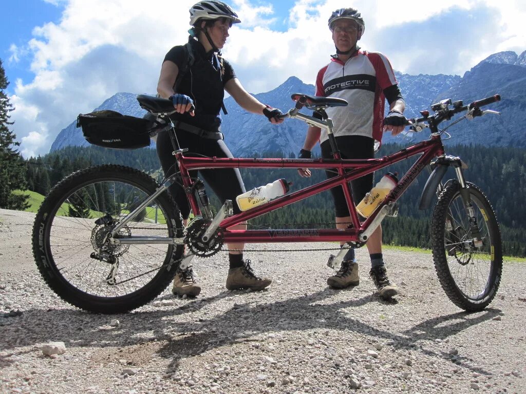 Ultimate tandem series. Велосипед Тандем Cannondale. МТБ Тандем. Современные вело тандемы. Тандем idea.