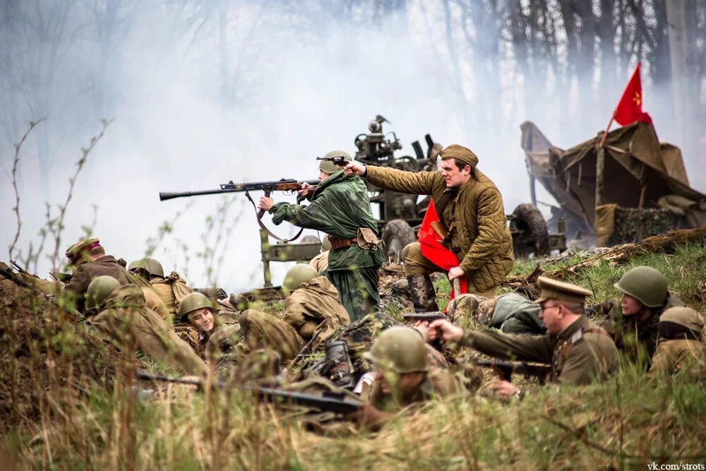 Военно-историческая реконструкция "бой за деревню Корпикюля - год 1941",. Полежаевский парк в войну. Военно историческая реконструкция Полежаевский парк.