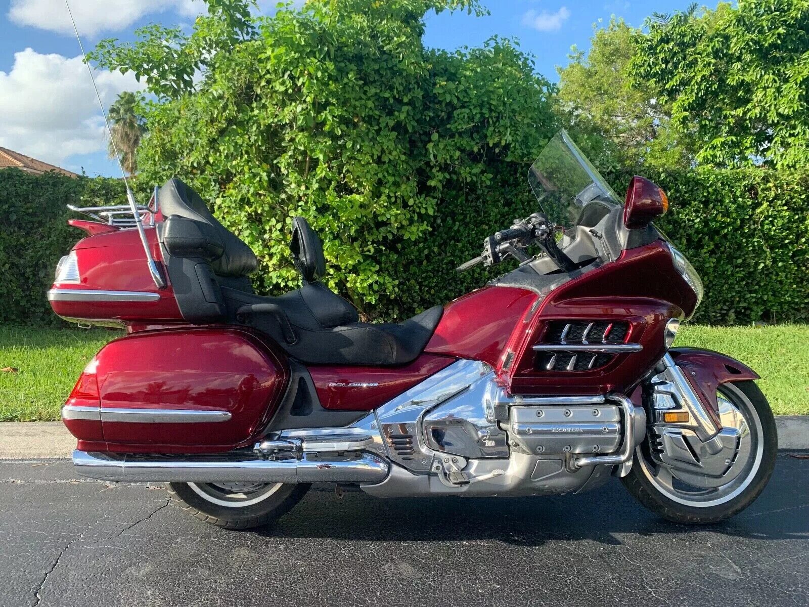 Honda Gold Wing 1800. Honda gl1800 Gold Wing. Honda Gold Wing 2009. Honda Goldwing 1800 2009.