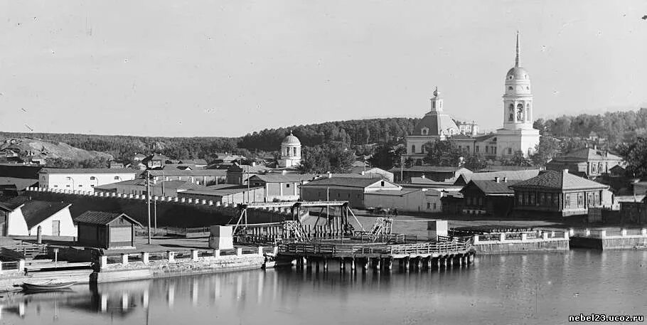 горные заводы уральского хребта 18-19 век. урал рудокопы 20 века. завод нижний тагил в начале 20 века. 18 век южный урал промышленность. завод каменск уральский в старой части города.