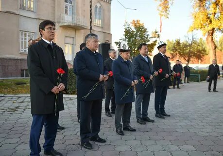 Раззакова