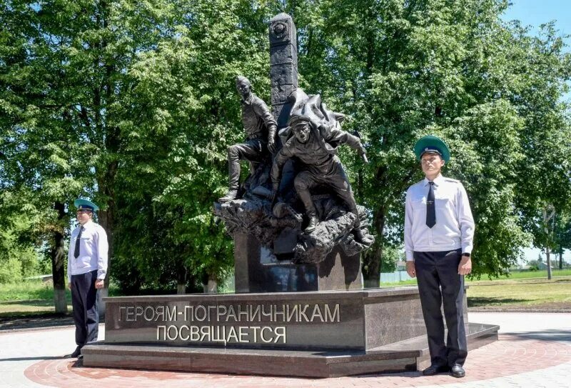 Курские пограничники. Северный фас курской дуги мемориал поныри. Пограничники курск. Теткино граница. Курские пограничники.