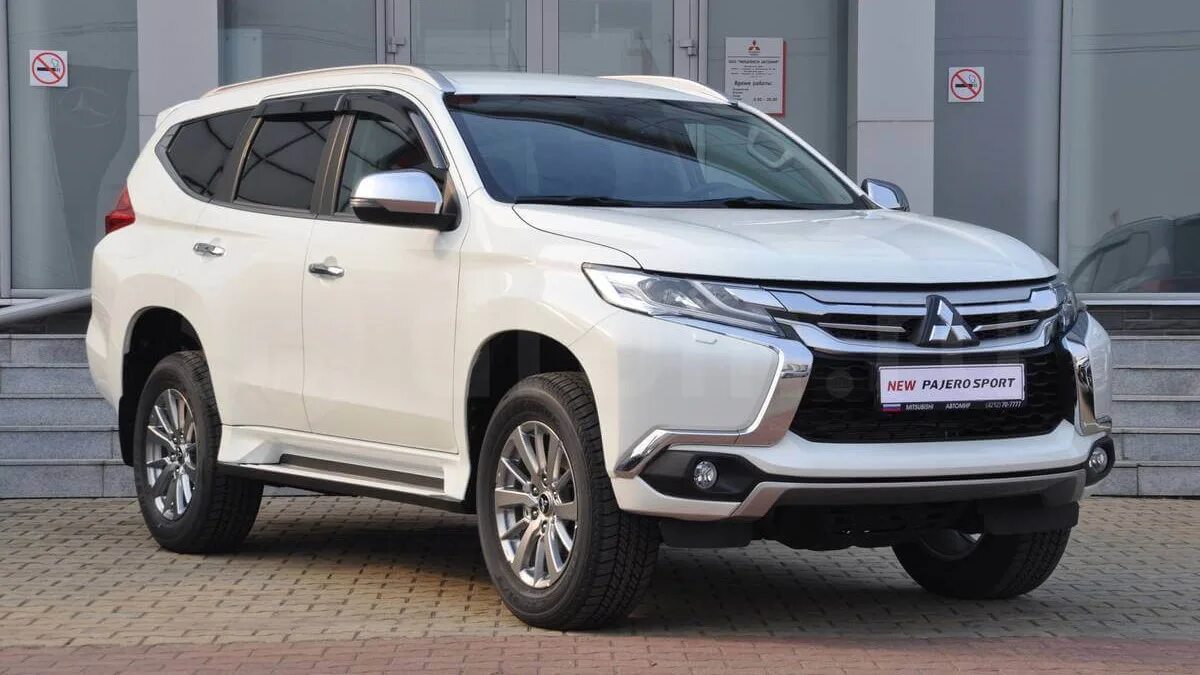 Pajero 3 спорт. Mitsubishi pajero sport 3. Pajero sport 2017. Новый митсубиси паджеро 2022. Mitsubishi pajero sport 3.