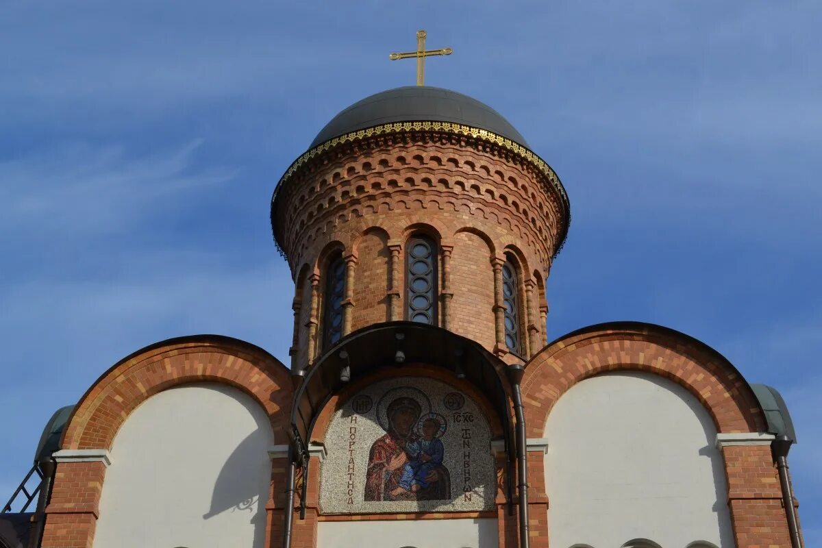 Иверская община полянка. Иверский храм большая полянка. Храм иверской иконы божией матери на большой полянке. Храм иверской иконы божией матери на полянке. Большая полянка 20 храм.